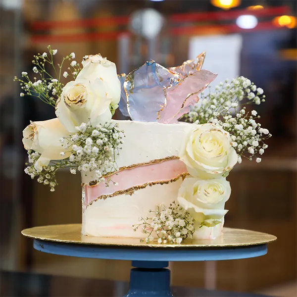 White Floral Cake